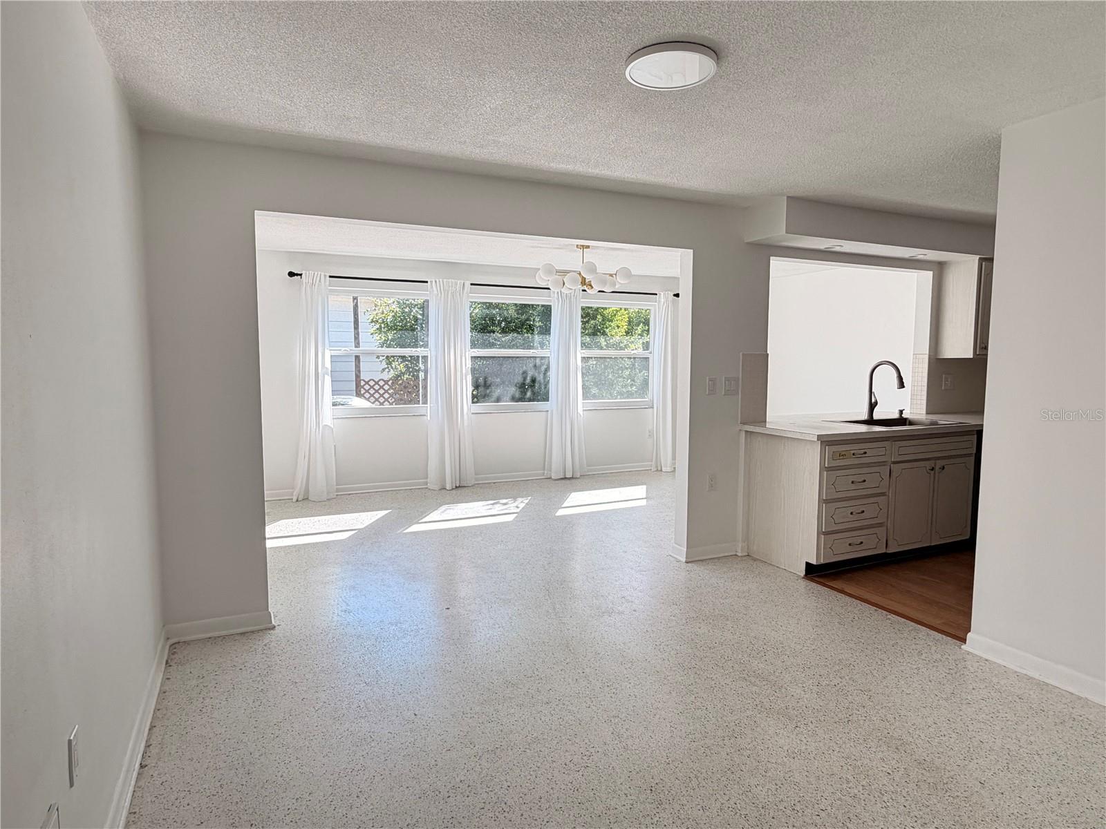 Image 13 of 29 For 523 Milwaukee Avenue