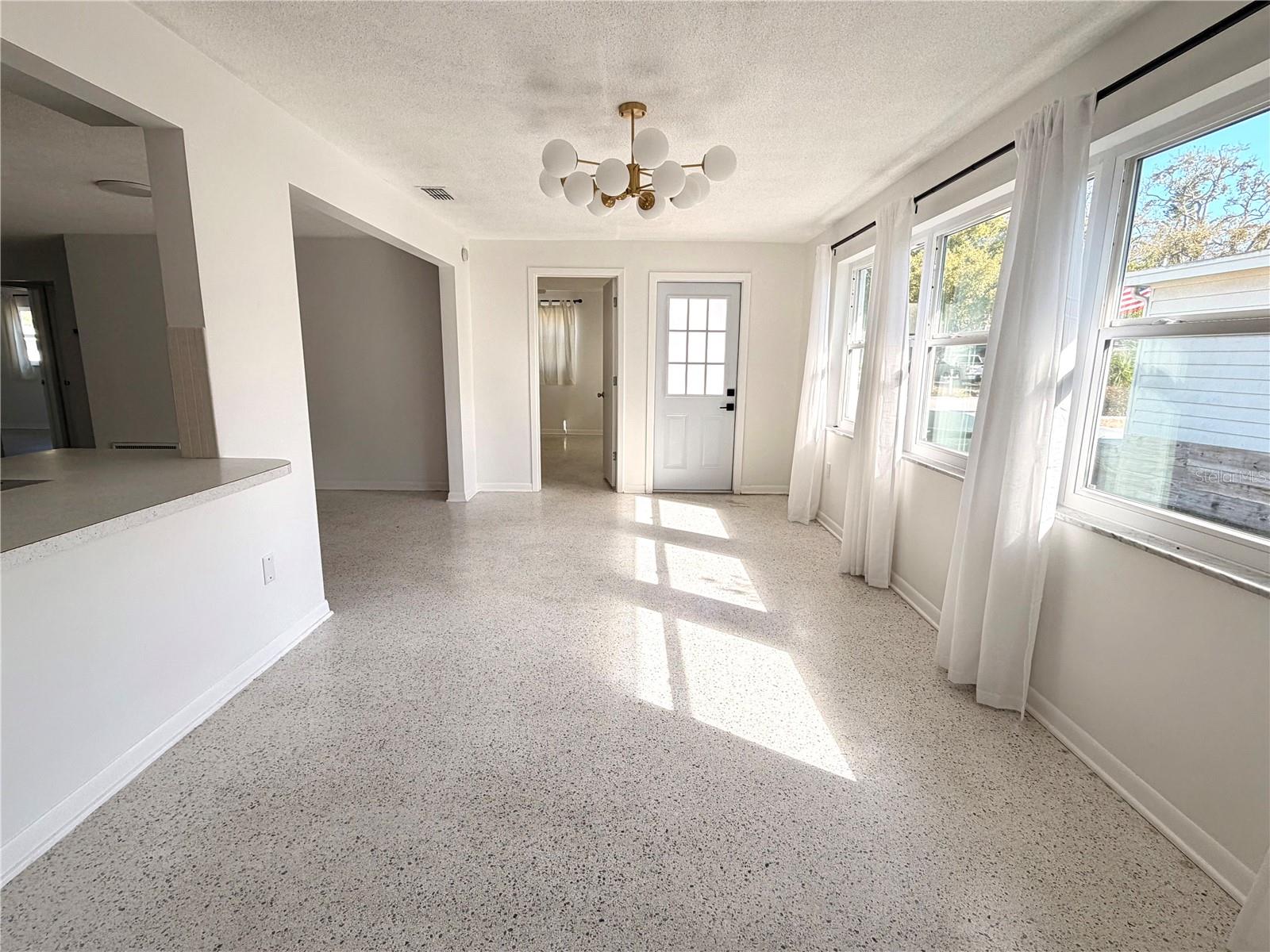 Image 15 of 29 For 523 Milwaukee Avenue