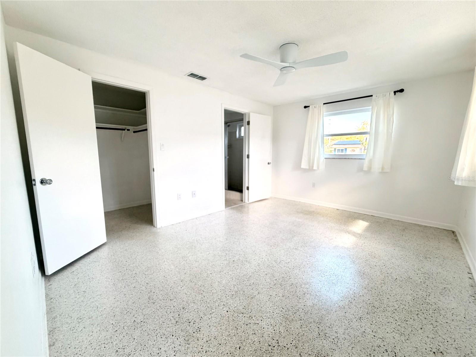 Image 16 of 29 For 523 Milwaukee Avenue