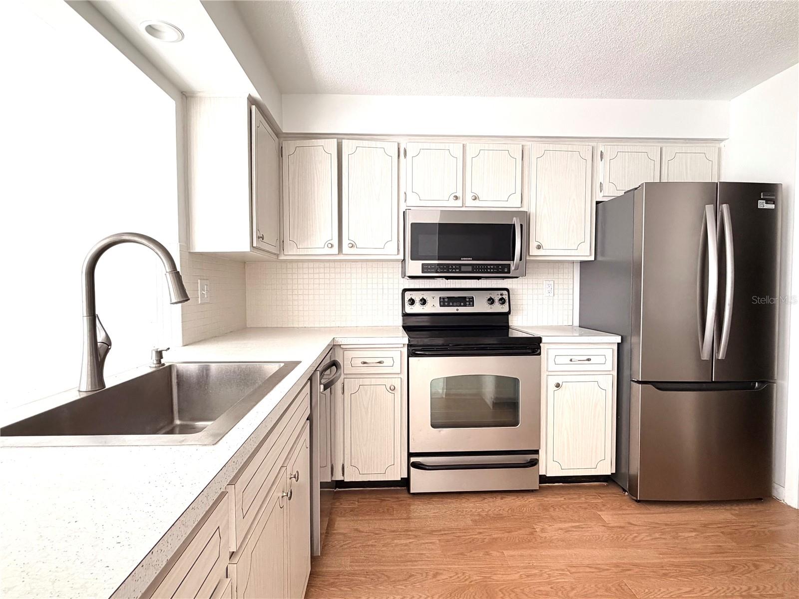 Image 5 of 29 For 523 Milwaukee Avenue