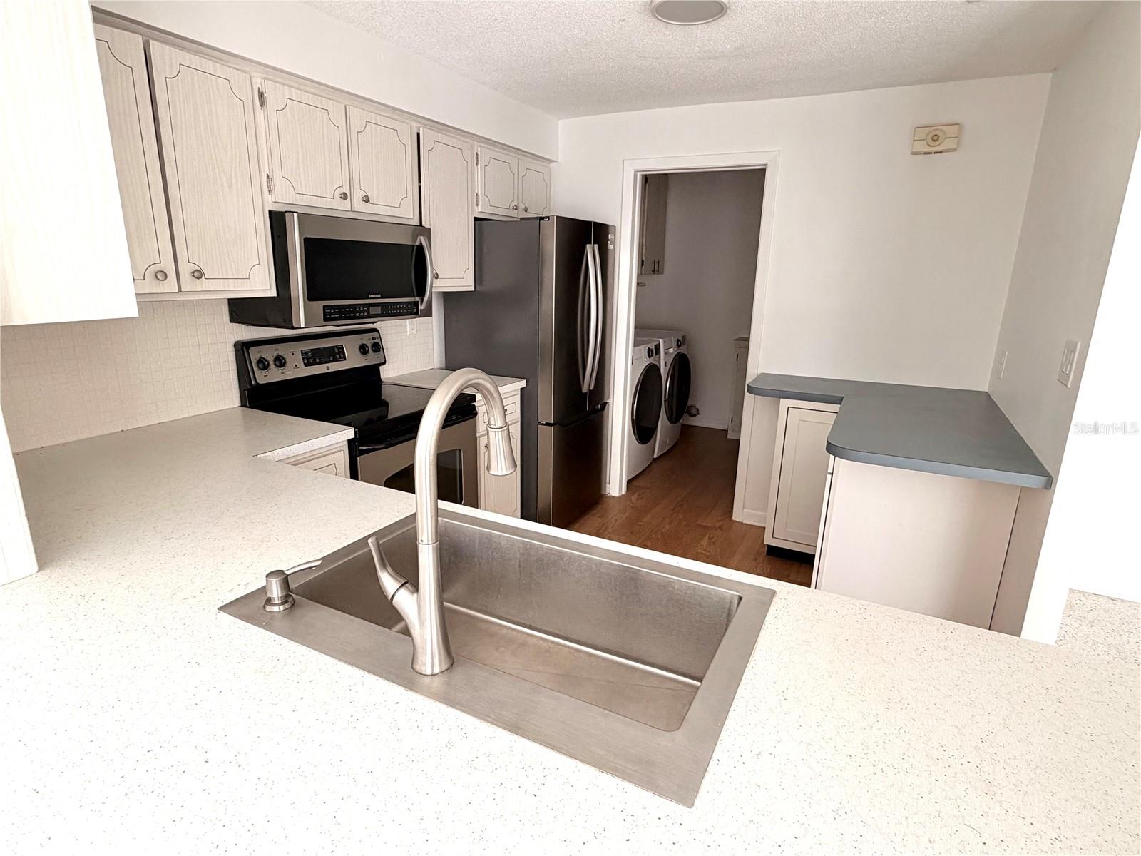 Image 6 of 29 For 523 Milwaukee Avenue