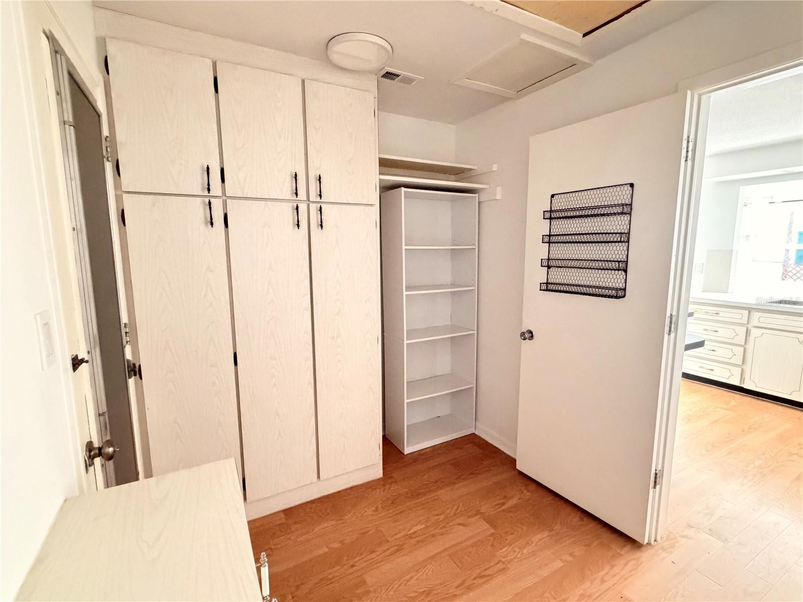 Image 8 of 29 For 523 Milwaukee Avenue