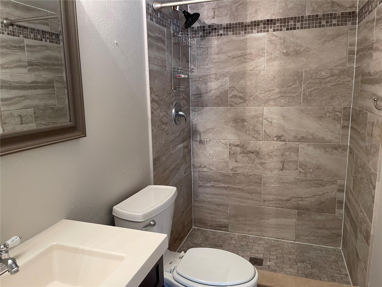 Image 8 of 8 For 2568 Pine Ridge Way S C1