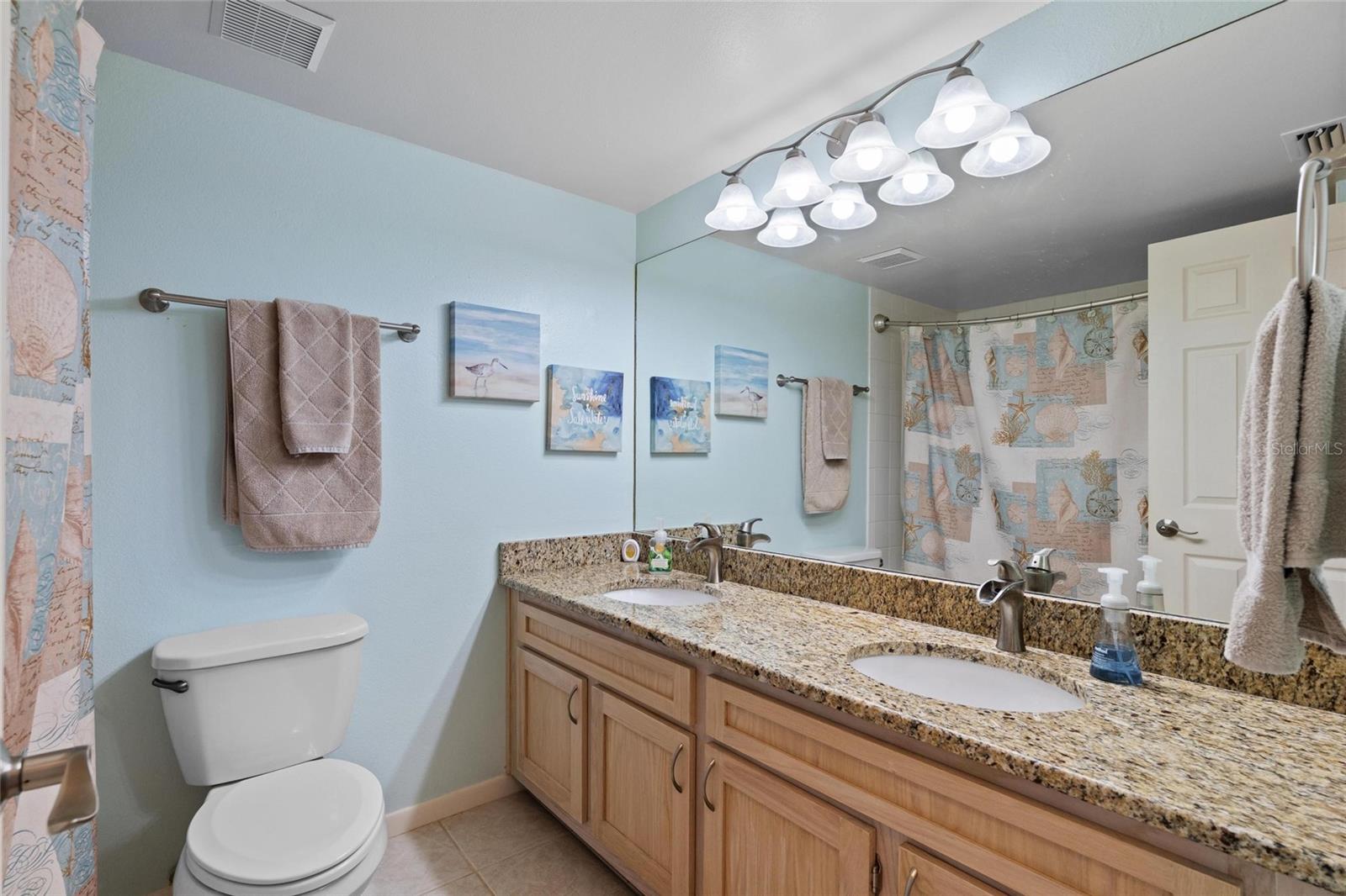 Image 16 of 38 For 320 Island Way 103