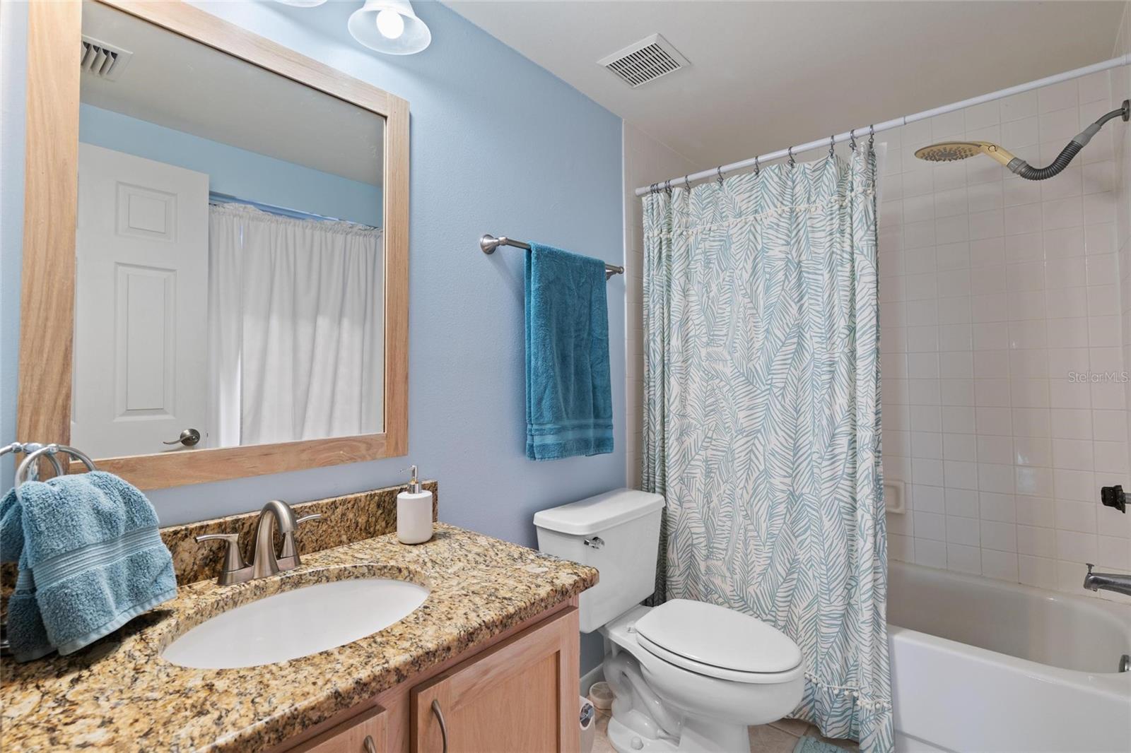 Image 19 of 38 For 320 Island Way 103