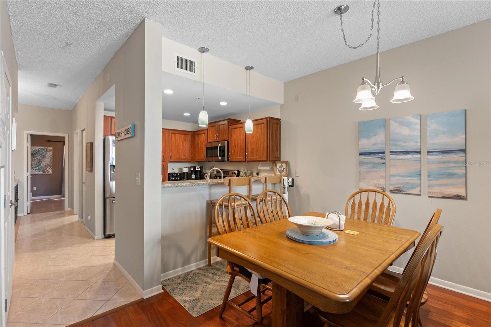 Image 7 of 38 For 320 Island Way 103