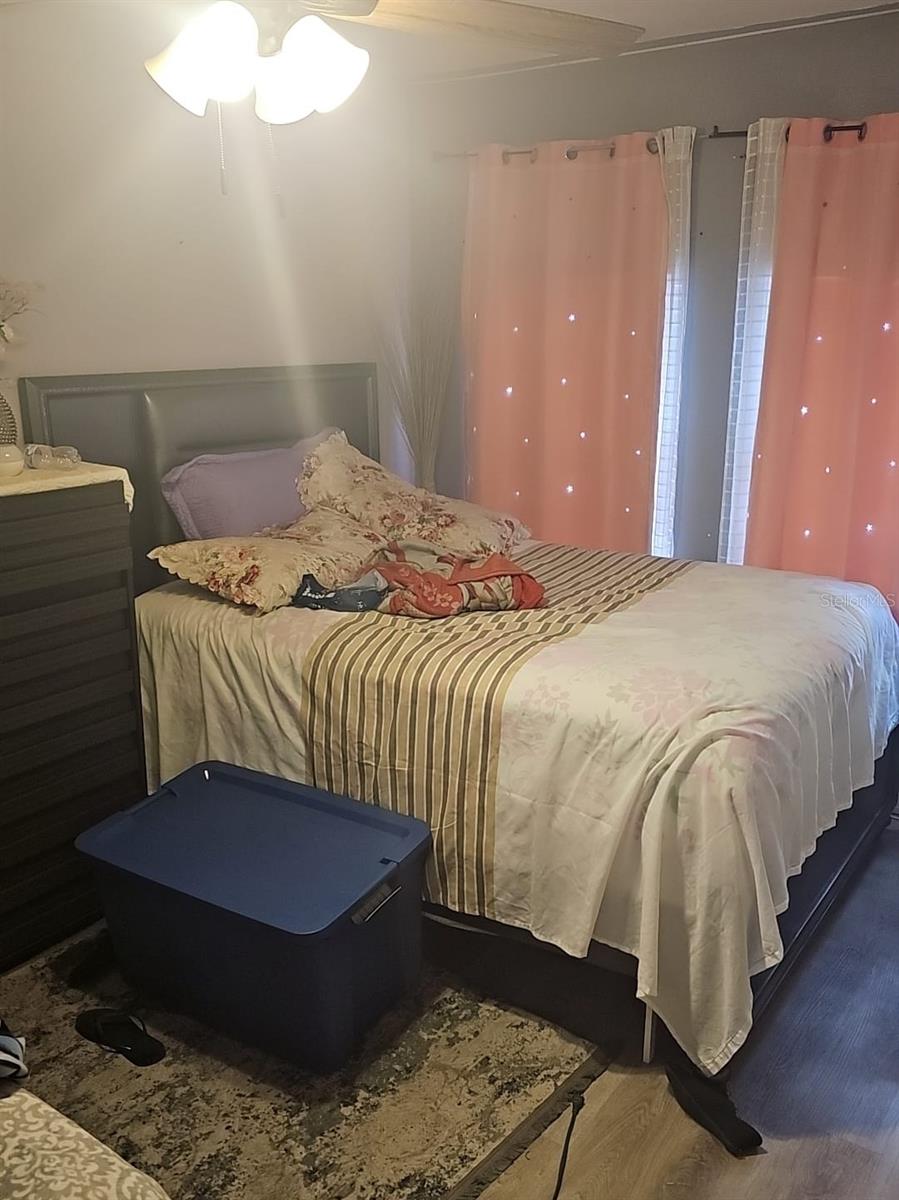 Image 16 of 19 For 553 Robin Hill Circle