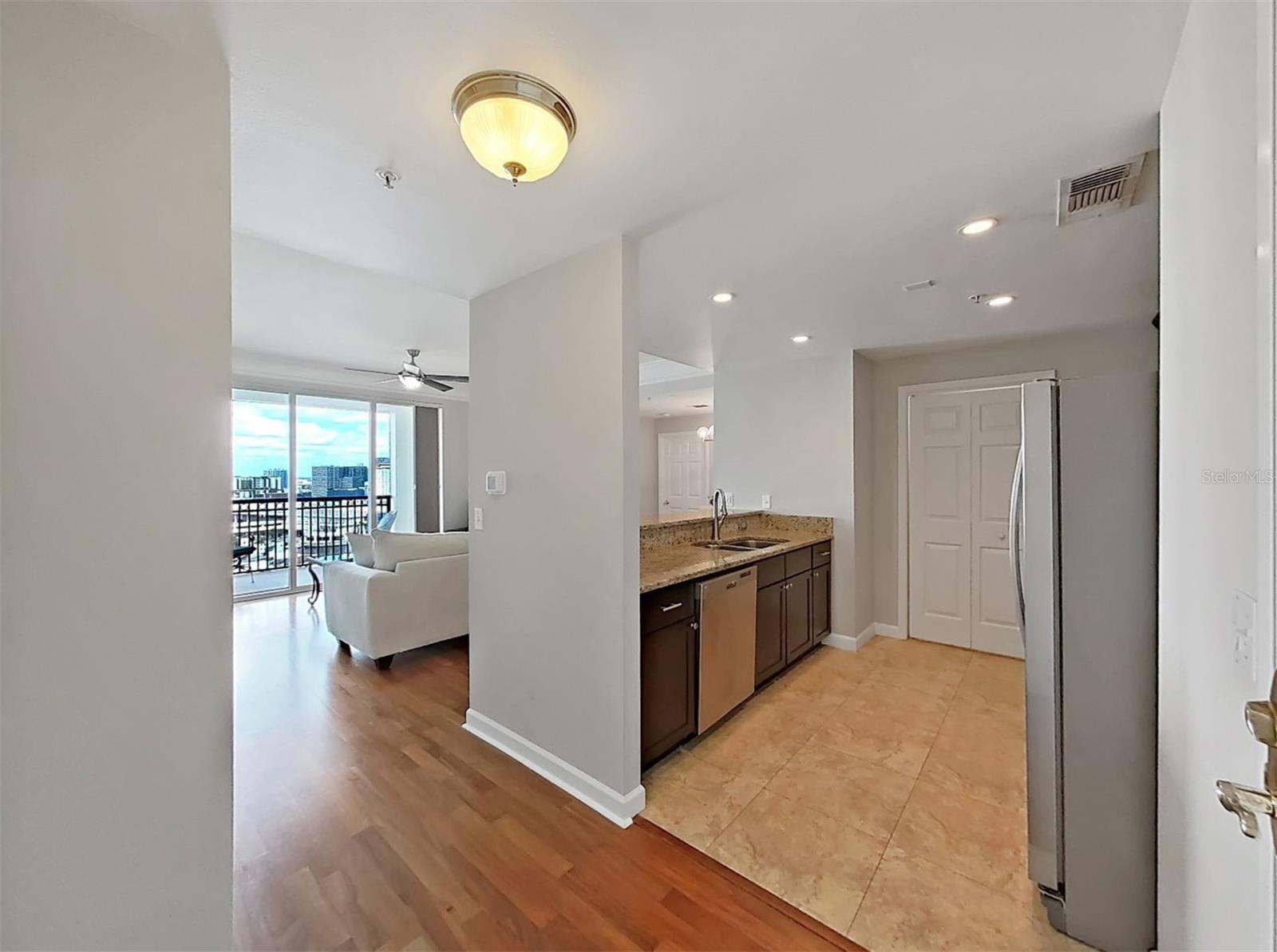 Image 5 of 40 For 345 Bayshore Boulevard P4