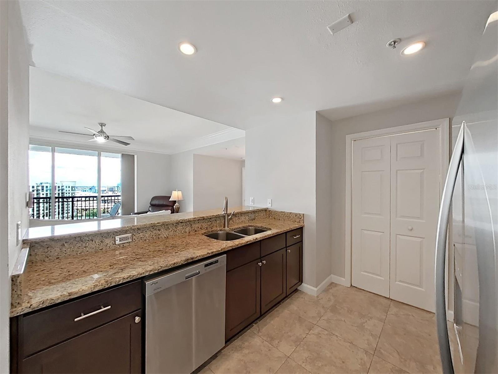 Image 6 of 40 For 345 Bayshore Boulevard P4