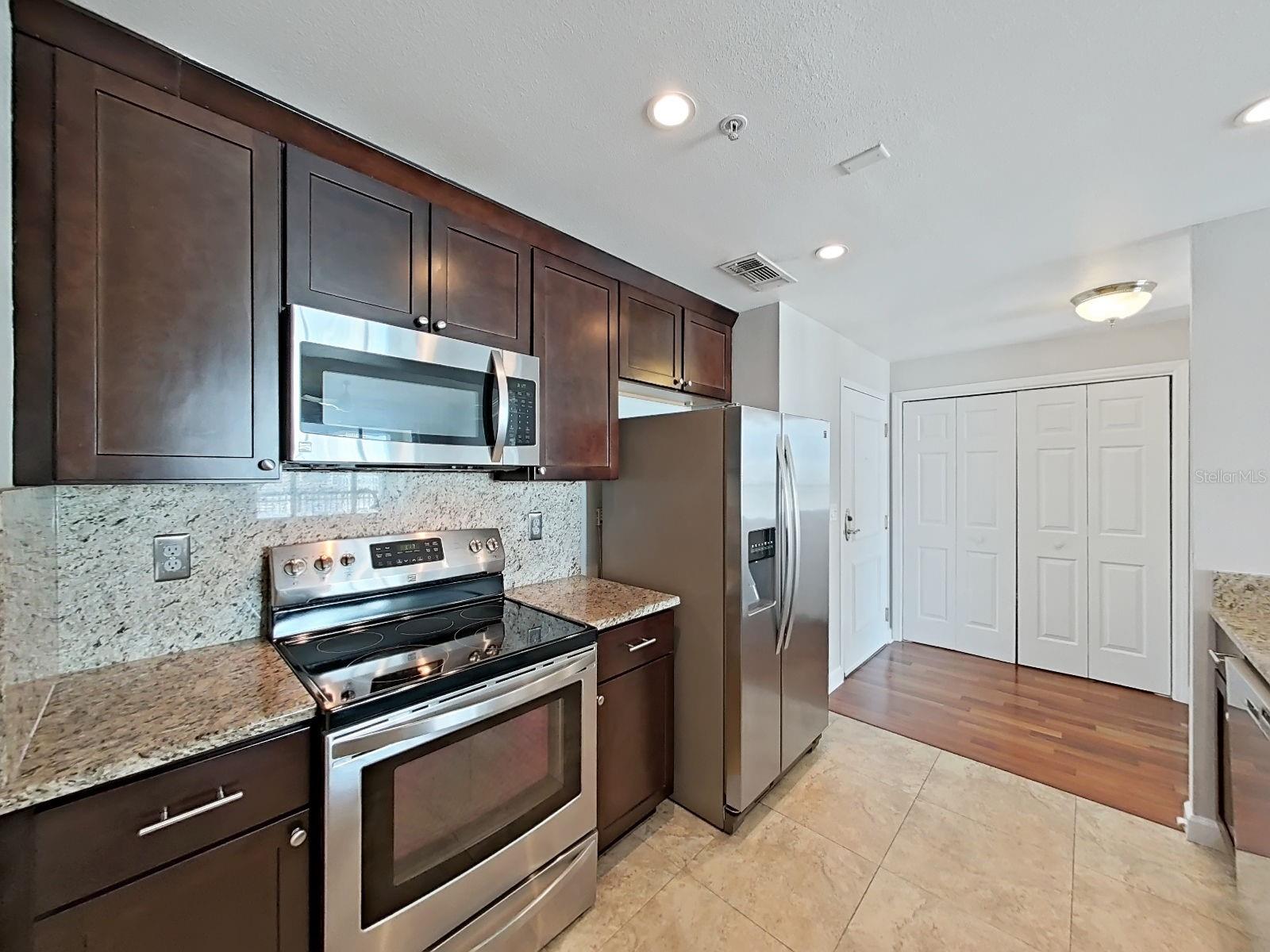 Image 7 of 40 For 345 Bayshore Boulevard P4