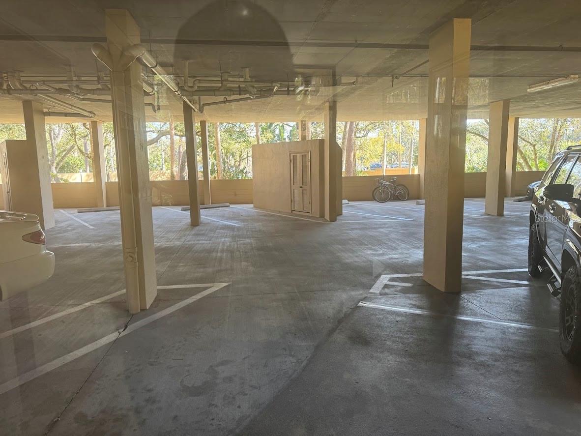 Image 21 of 24 For 3062 Eastland Boulevard 205