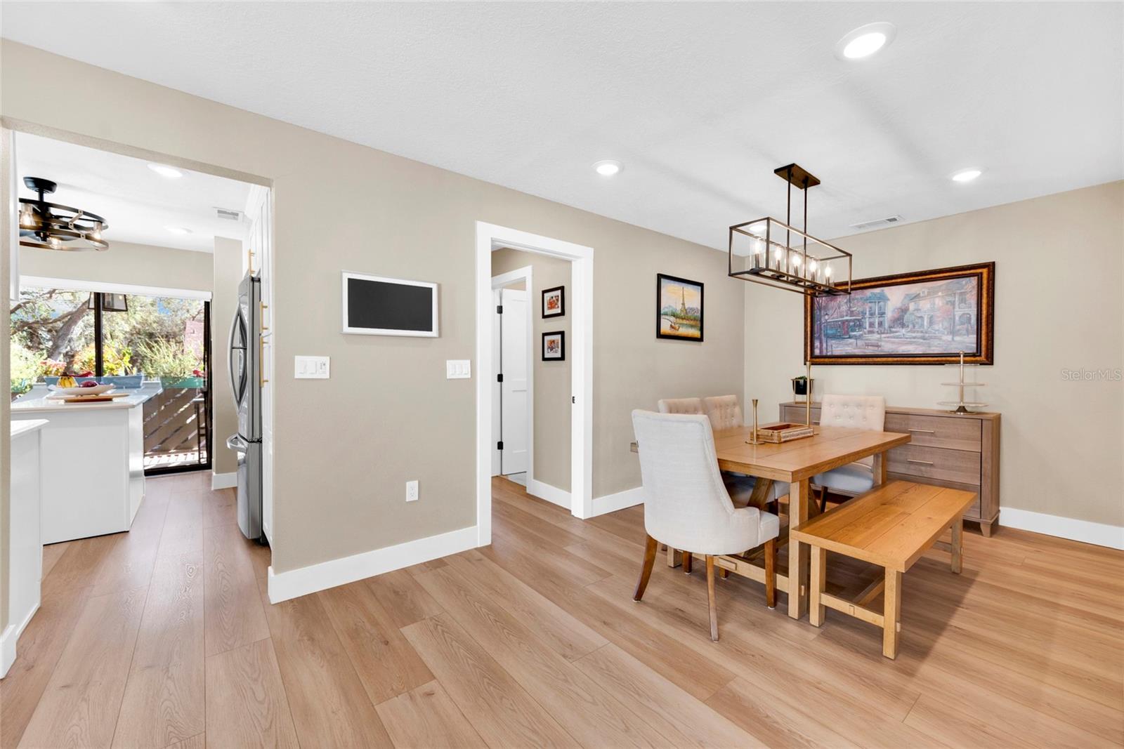 Image 14 of 32 For 511 Longfellow Court D