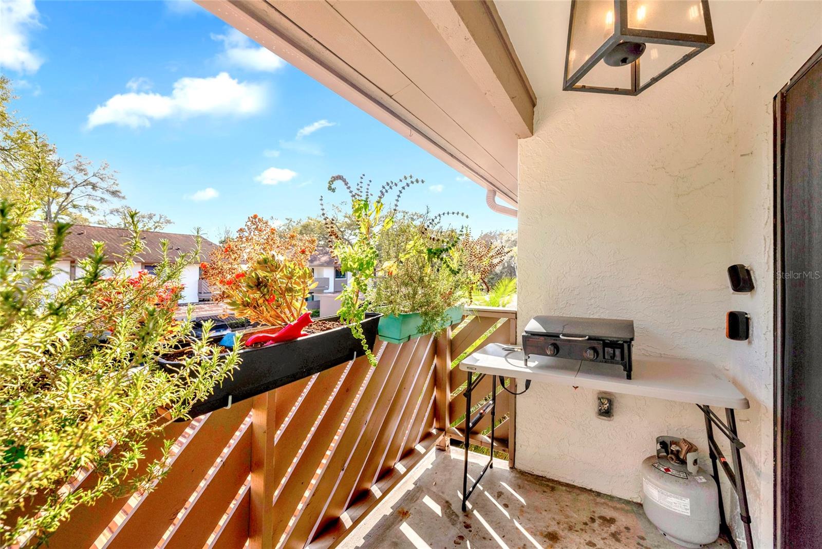 Image 18 of 32 For 511 Longfellow Court D