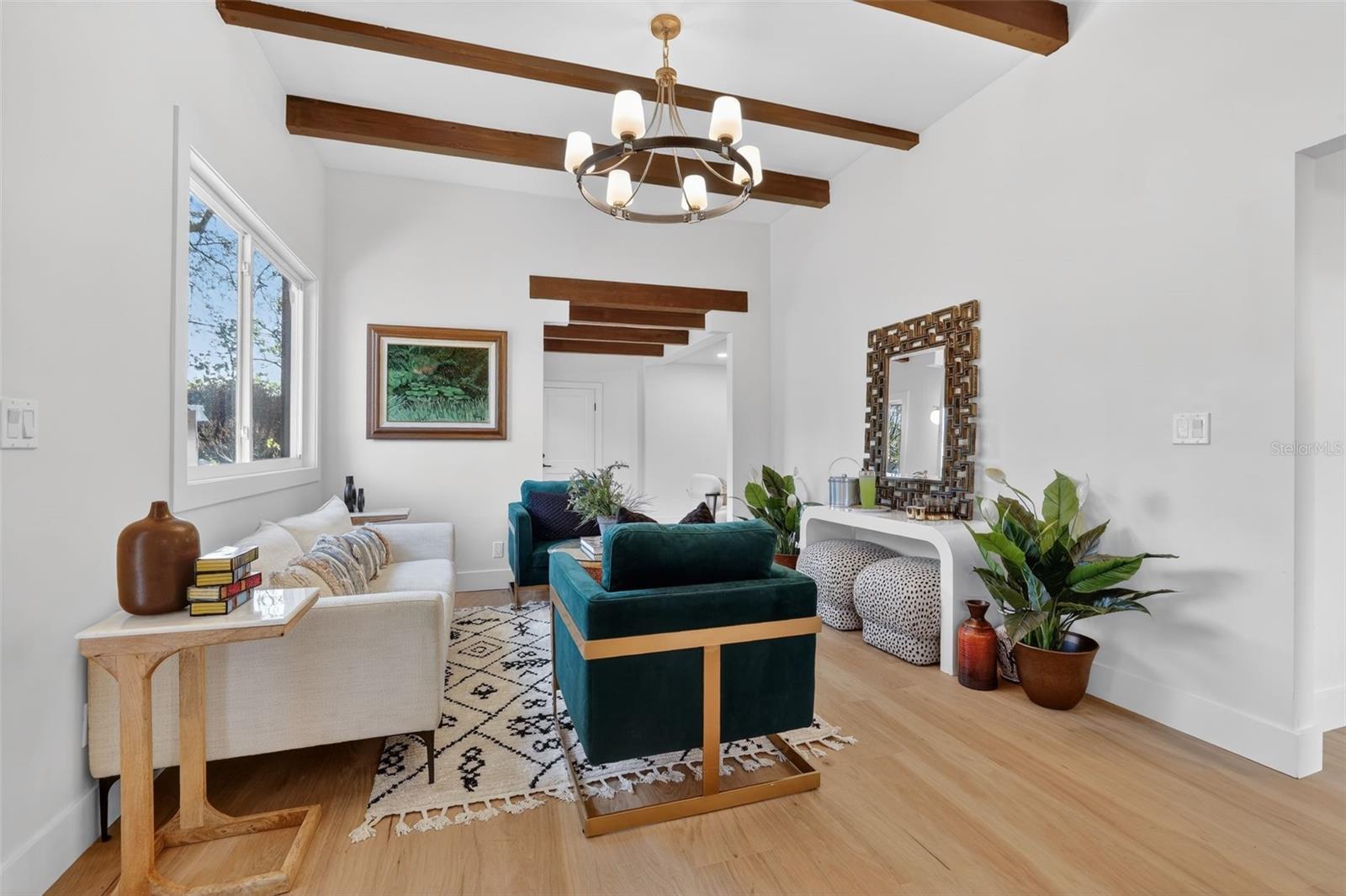 Listing photo id 3 for 1213 Clifton Street