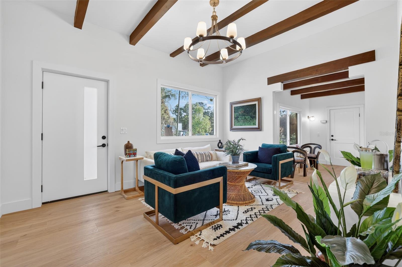 Listing photo id 4 for 1213 Clifton Street