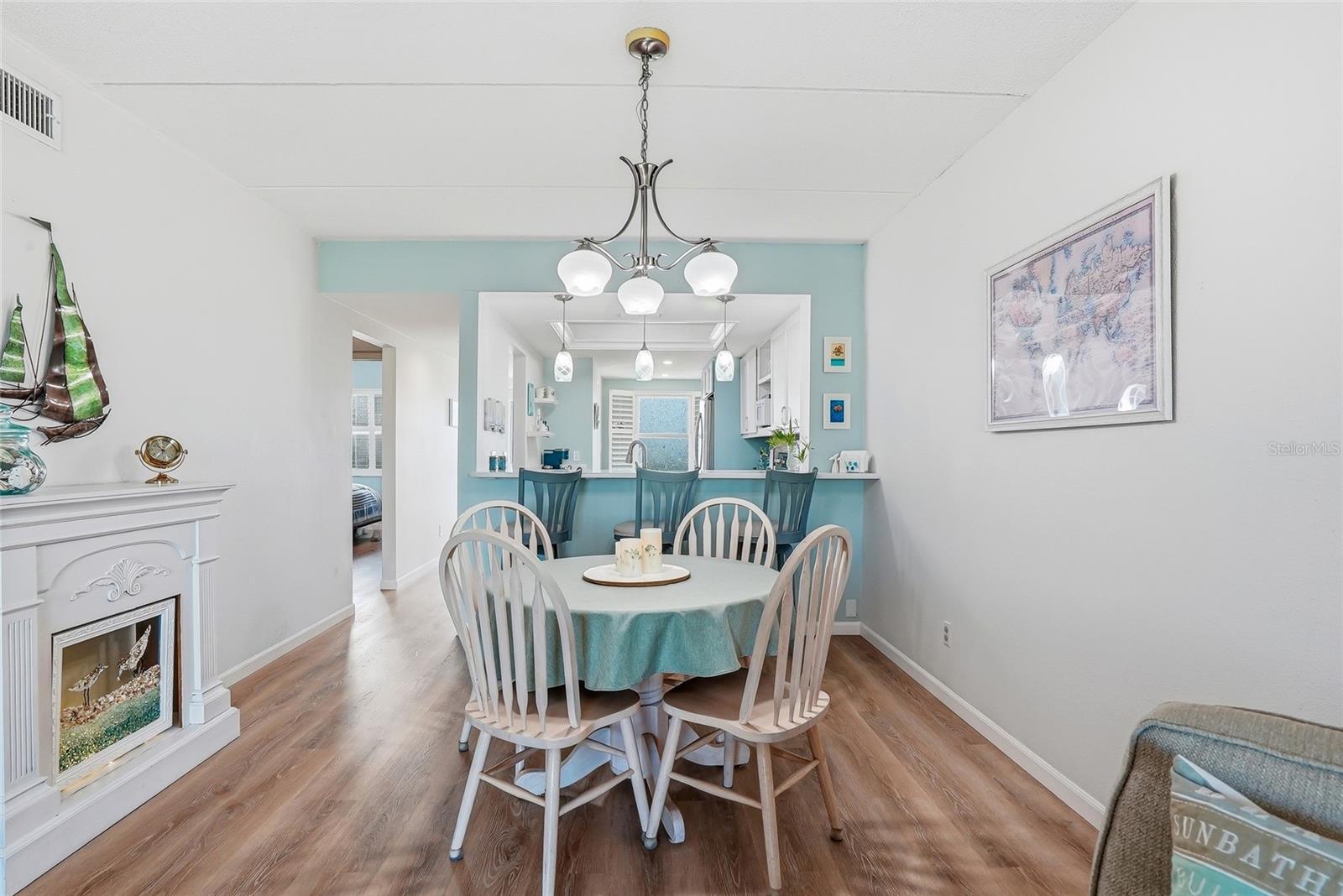 Image 18 of 65 For 11901 Lagoon Lane 303