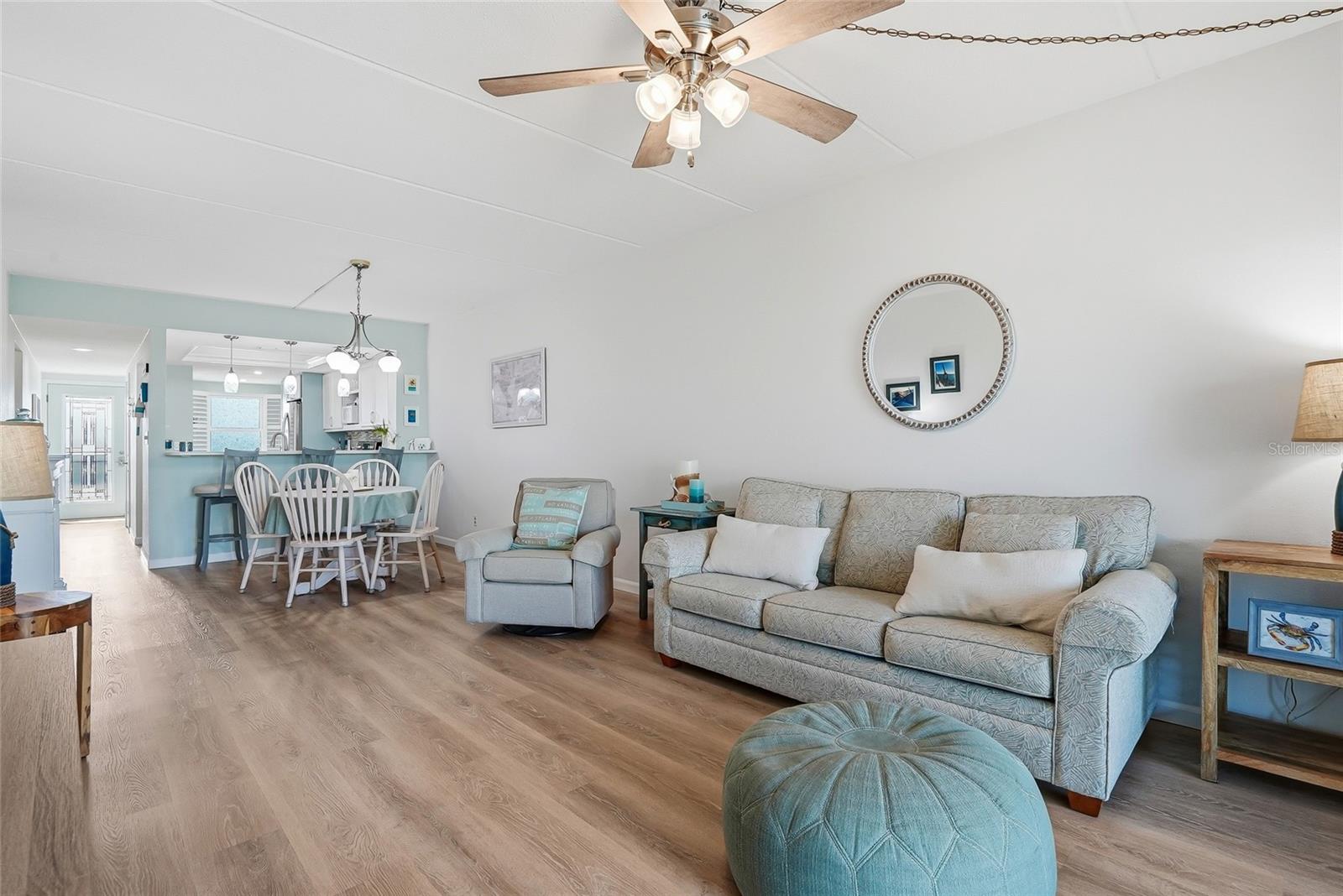 Image 21 of 65 For 11901 Lagoon Lane 303