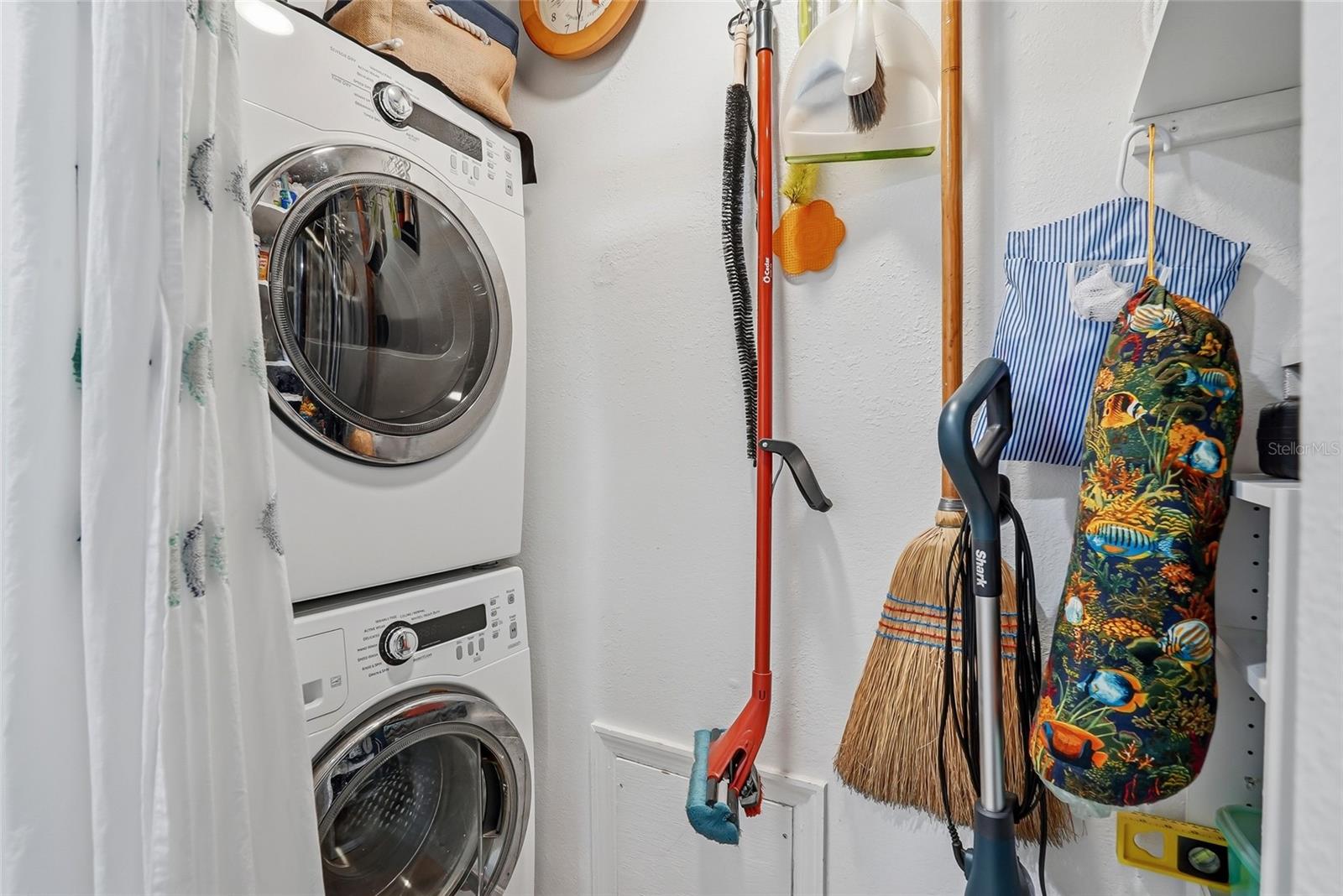 Image 29 of 65 For 11901 Lagoon Lane 303