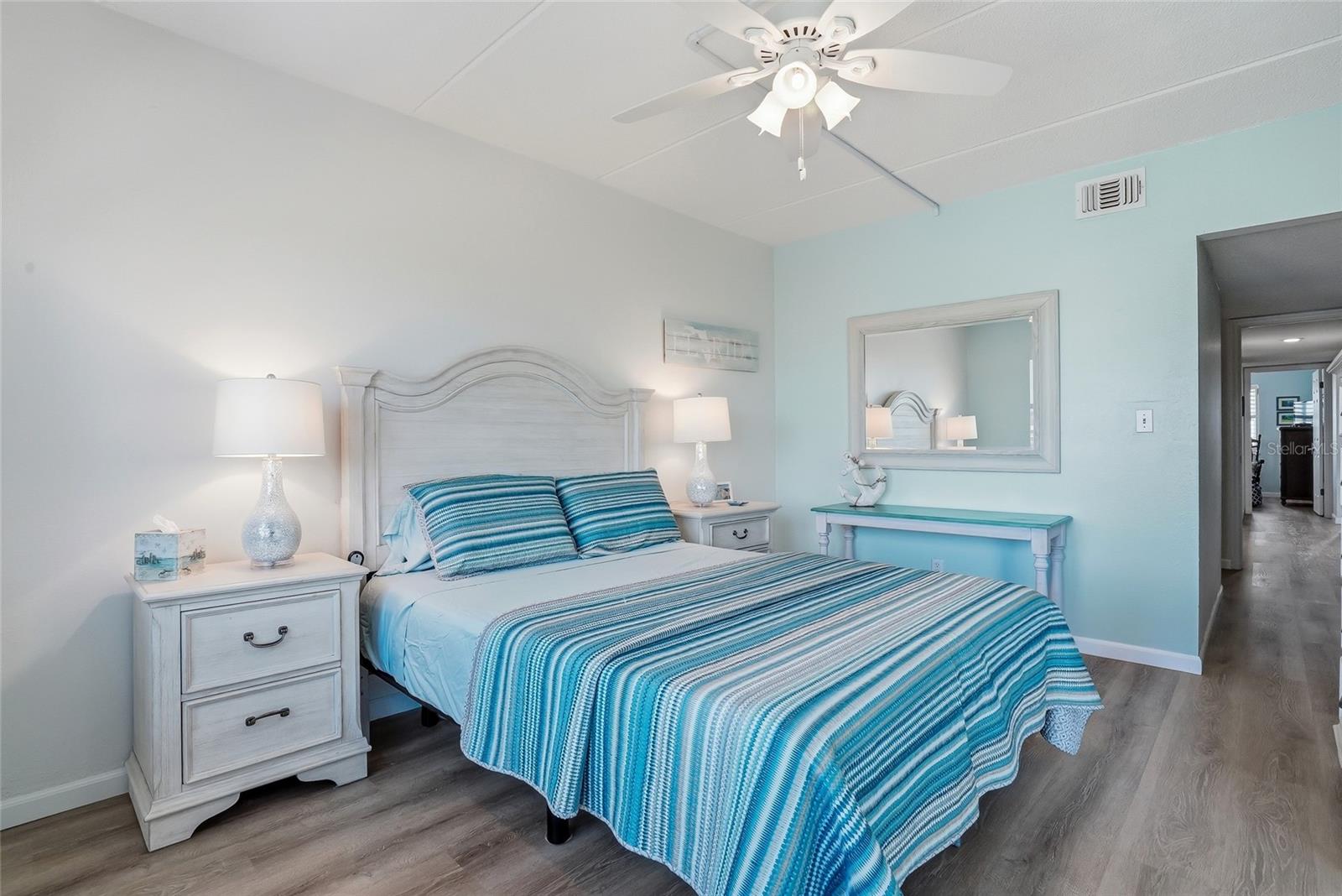 Image 31 of 65 For 11901 Lagoon Lane 303