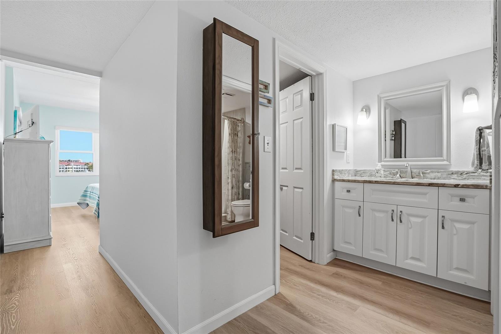 Image 34 of 65 For 11901 Lagoon Lane 303