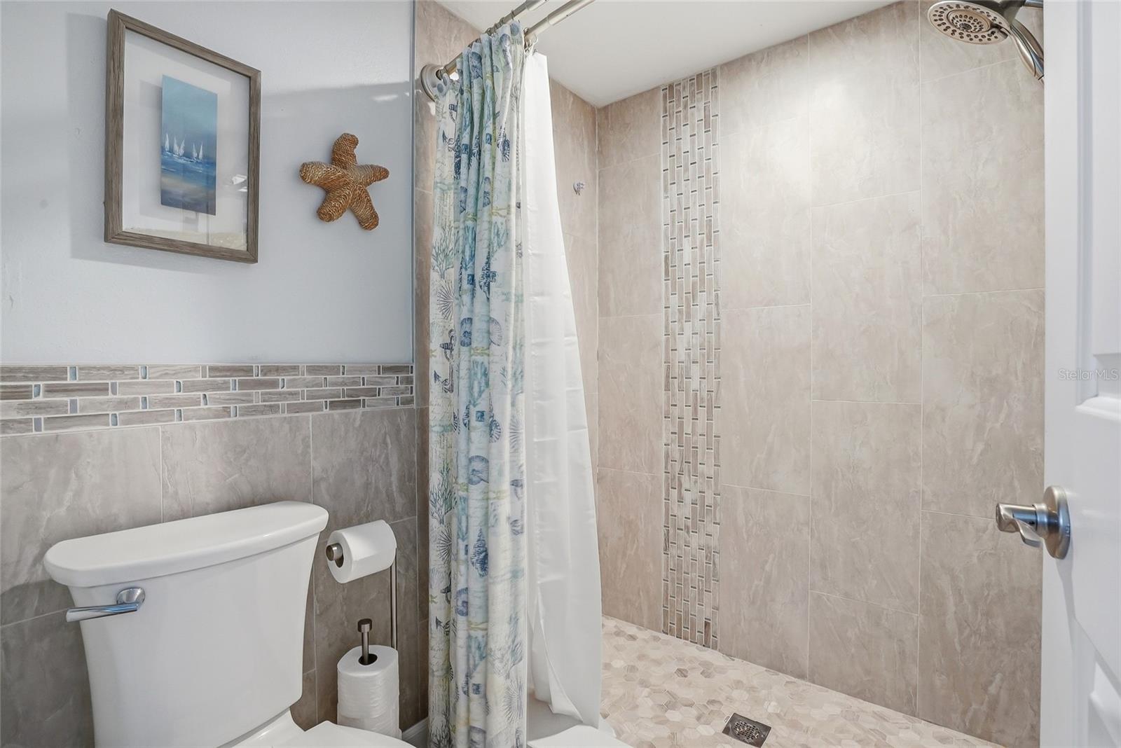 Image 37 of 65 For 11901 Lagoon Lane 303