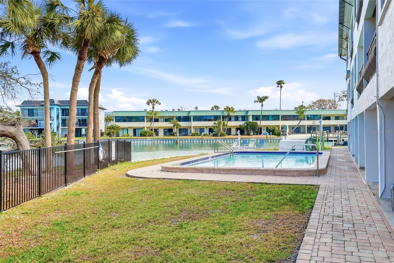 Image 47 of 65 For 11901 Lagoon Lane 303