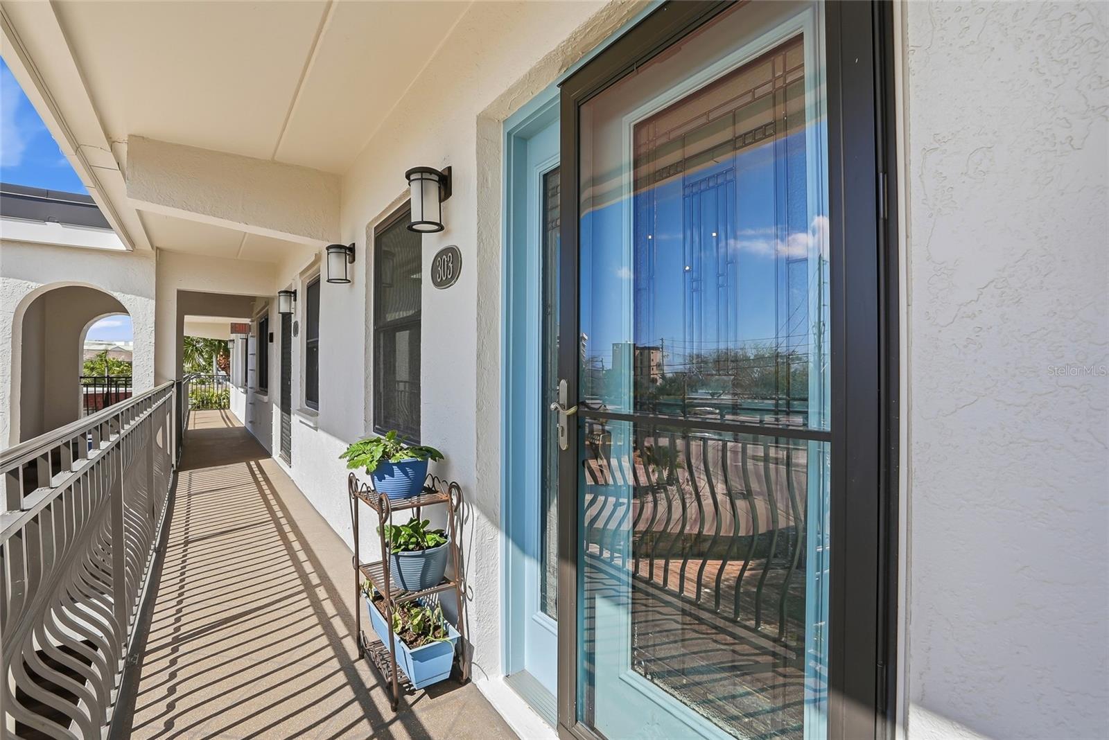 Image 6 of 65 For 11901 Lagoon Lane 303