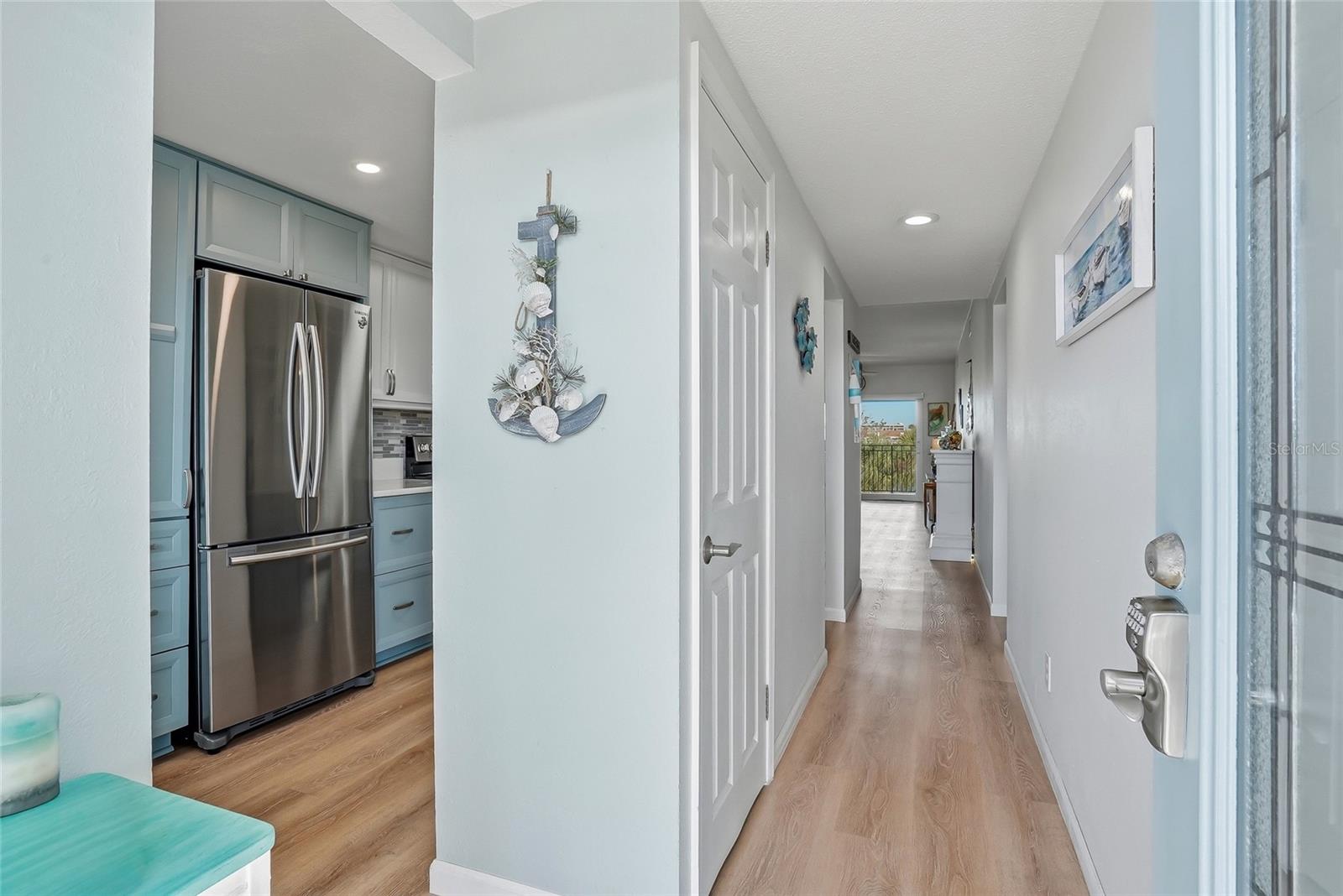 Image 7 of 65 For 11901 Lagoon Lane 303