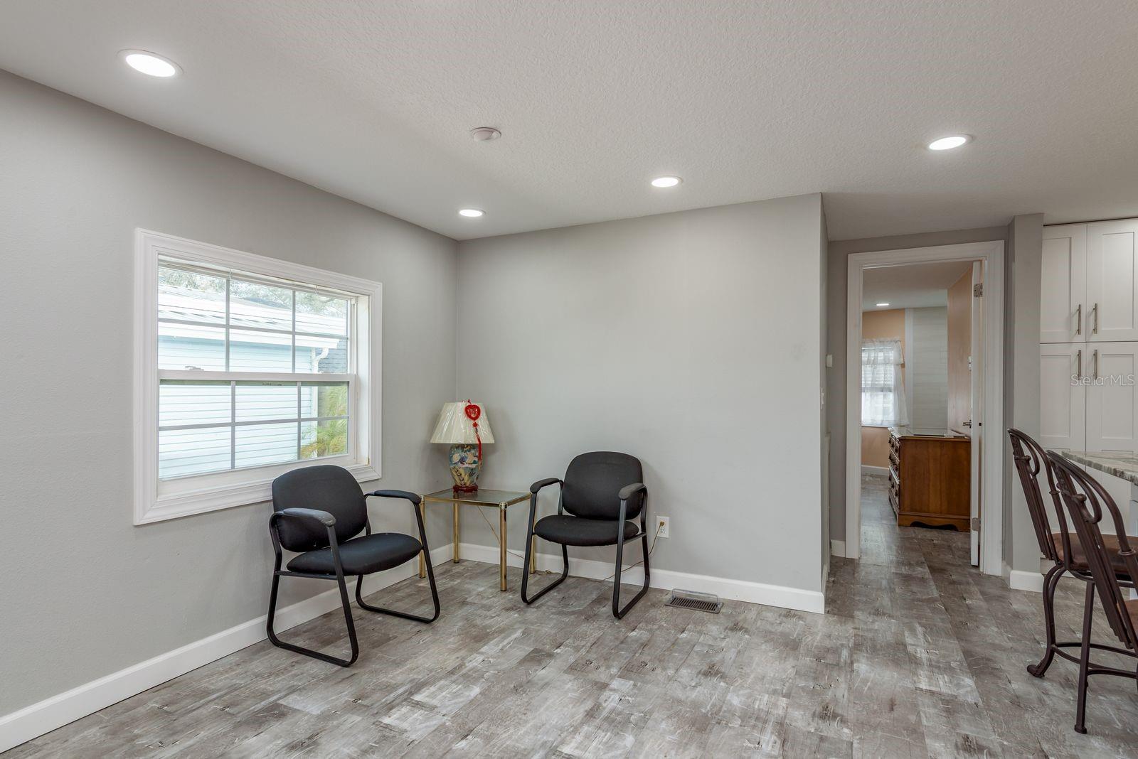 Image 12 of 32 For 108 Dolphin Drive E