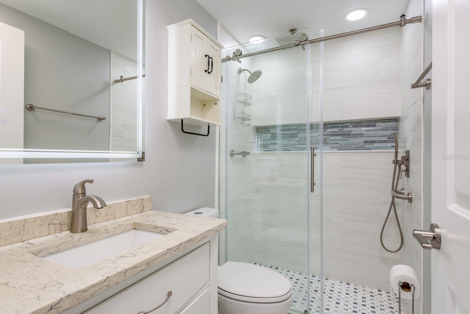 Image 22 of 32 For 108 Dolphin Drive E