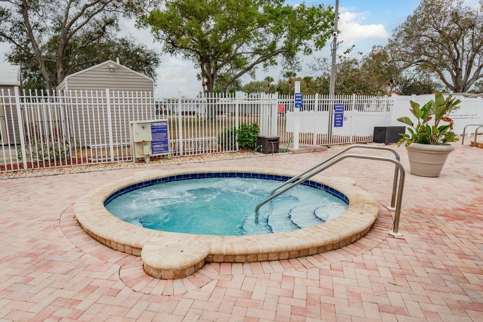 Image 27 of 32 For 108 Dolphin Drive E