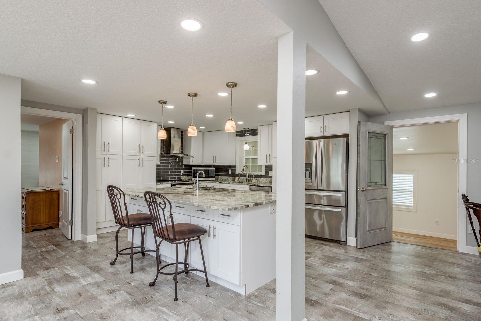 Image 6 of 32 For 108 Dolphin Drive E