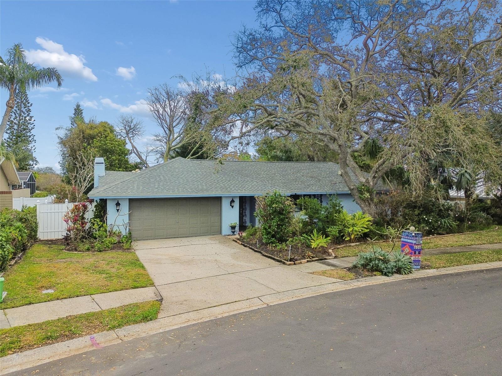 Details for 606 Grovewood Lane, LARGO, FL 33770