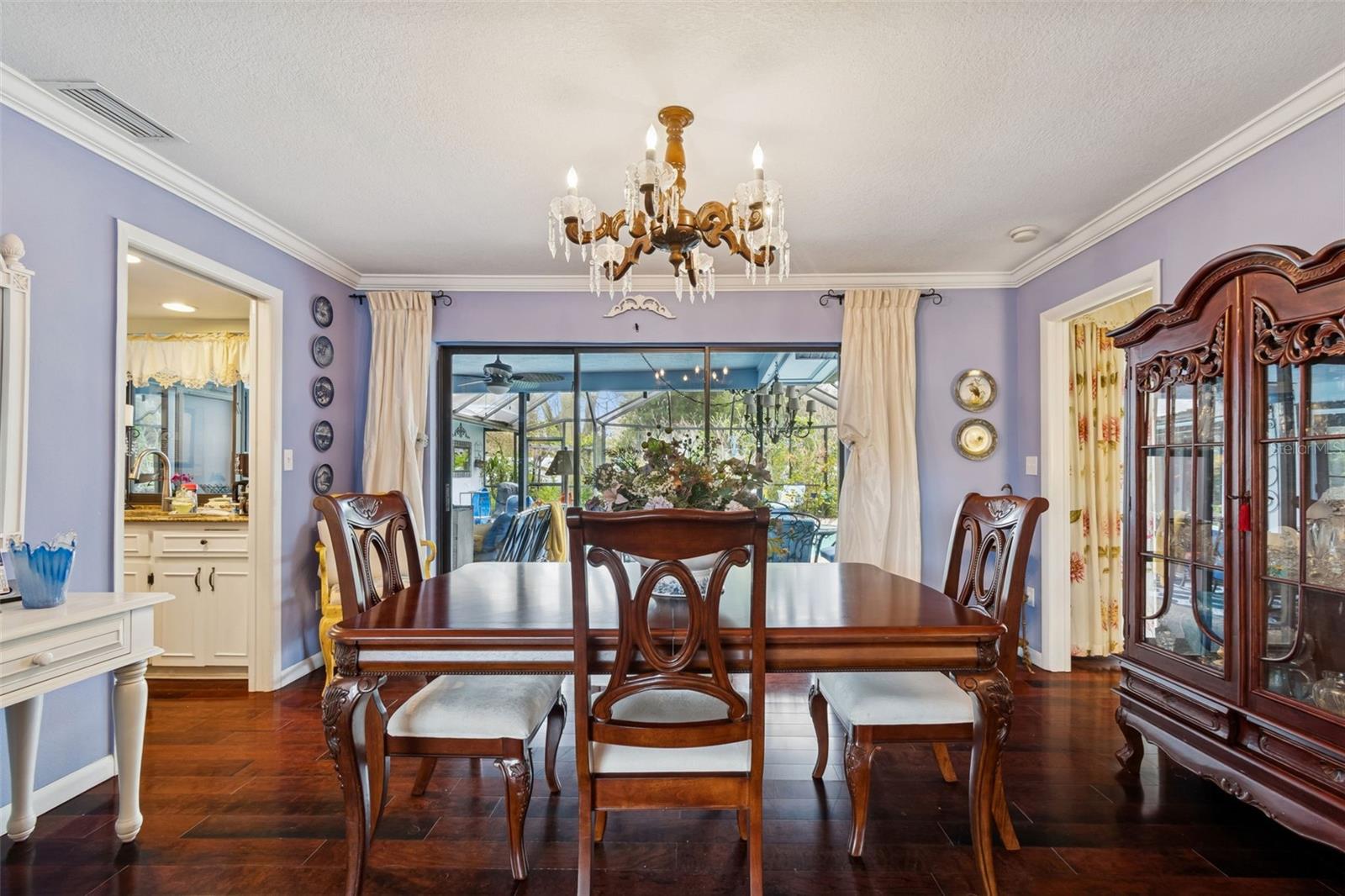 Image 12 of 63 For 606 Grovewood Lane