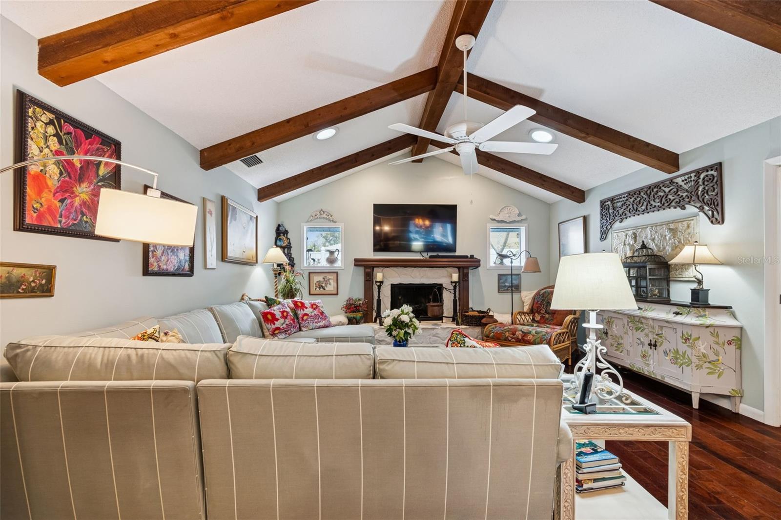 Image 16 of 63 For 606 Grovewood Lane