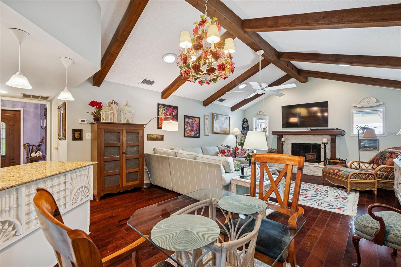 Image 18 of 63 For 606 Grovewood Lane