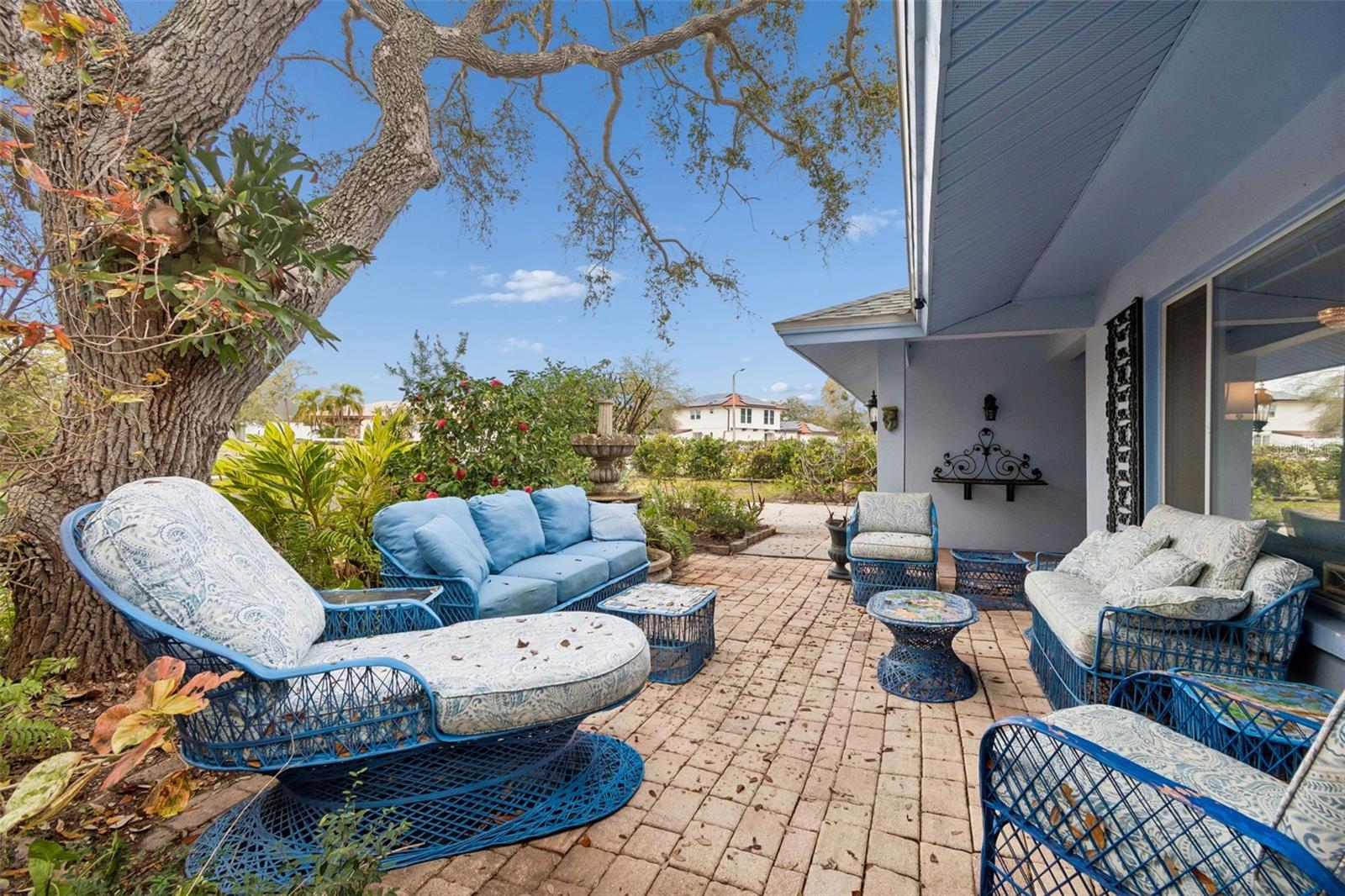 Image 5 of 63 For 606 Grovewood Lane