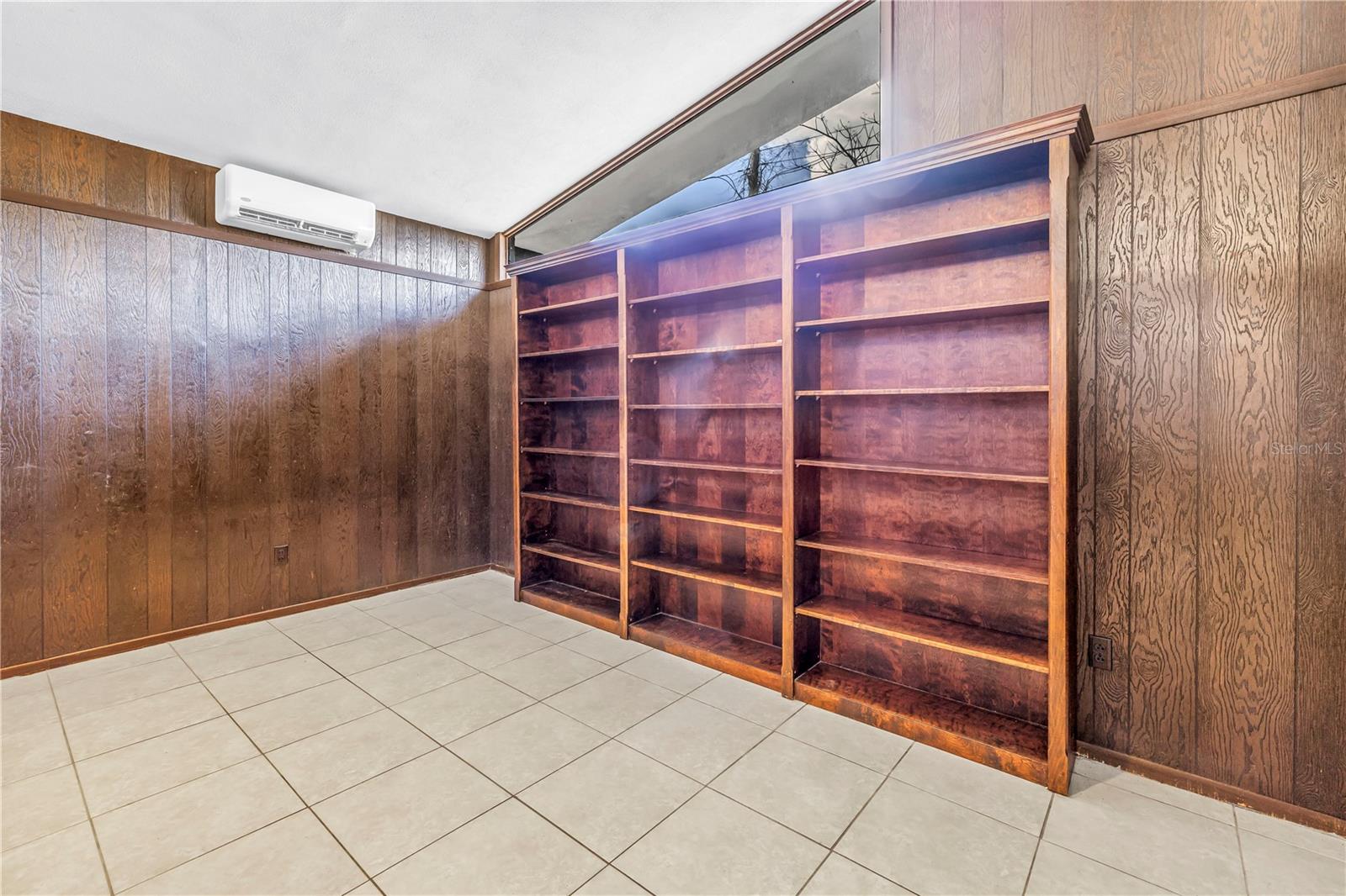 Image 20 of 81 For 6069 4th Avenue N