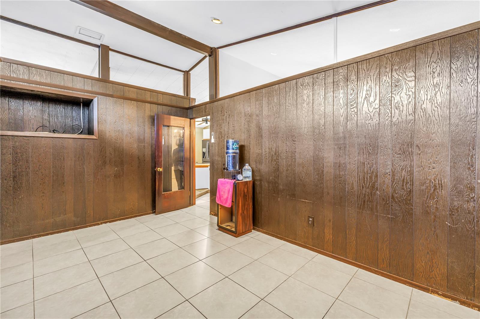 Image 22 of 81 For 6069 4th Avenue N