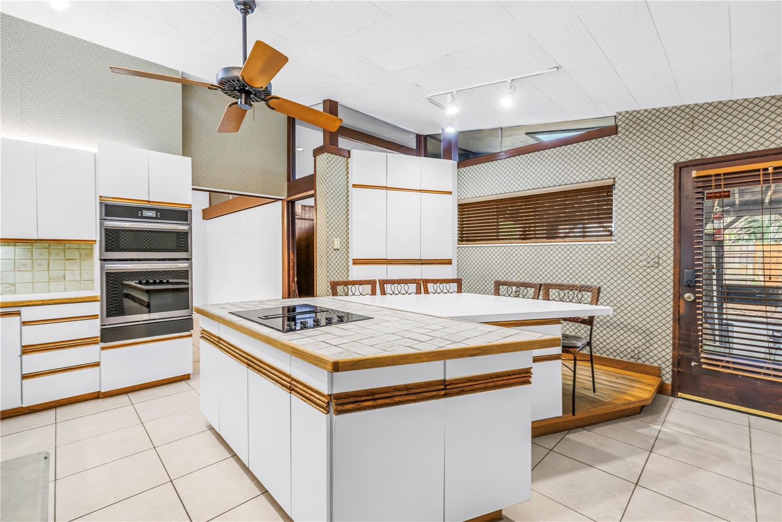 Image 26 of 81 For 6069 4th Avenue N