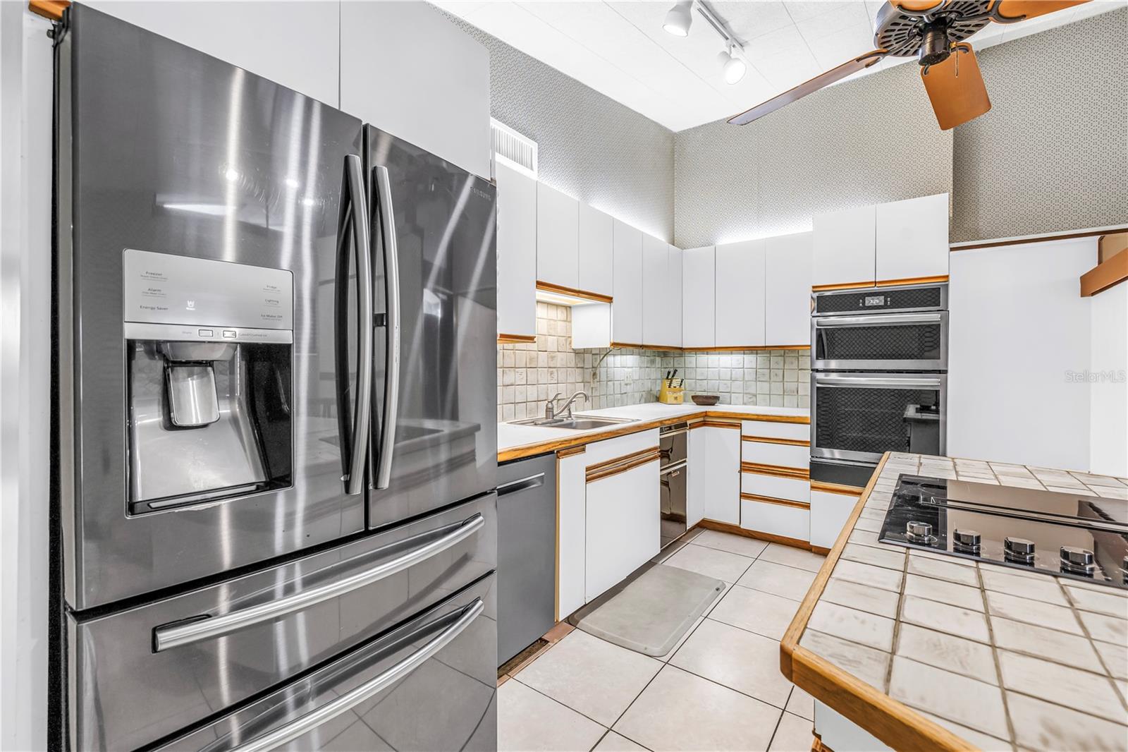 Image 27 of 81 For 6069 4th Avenue N