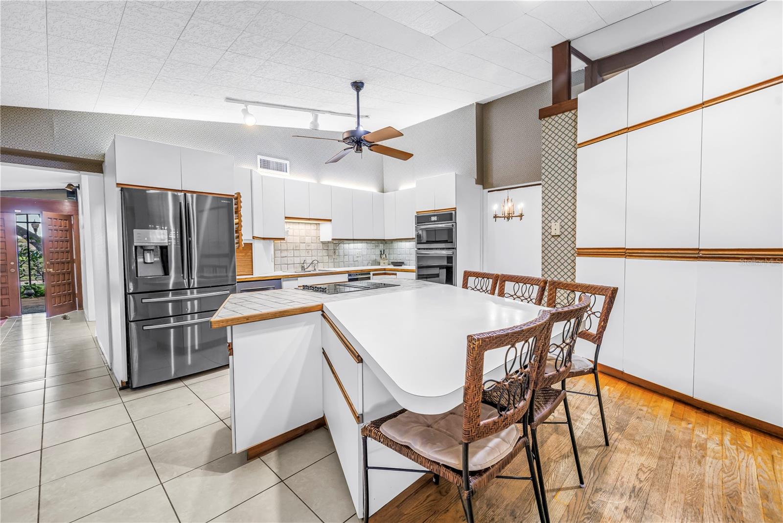 Image 29 of 81 For 6069 4th Avenue N