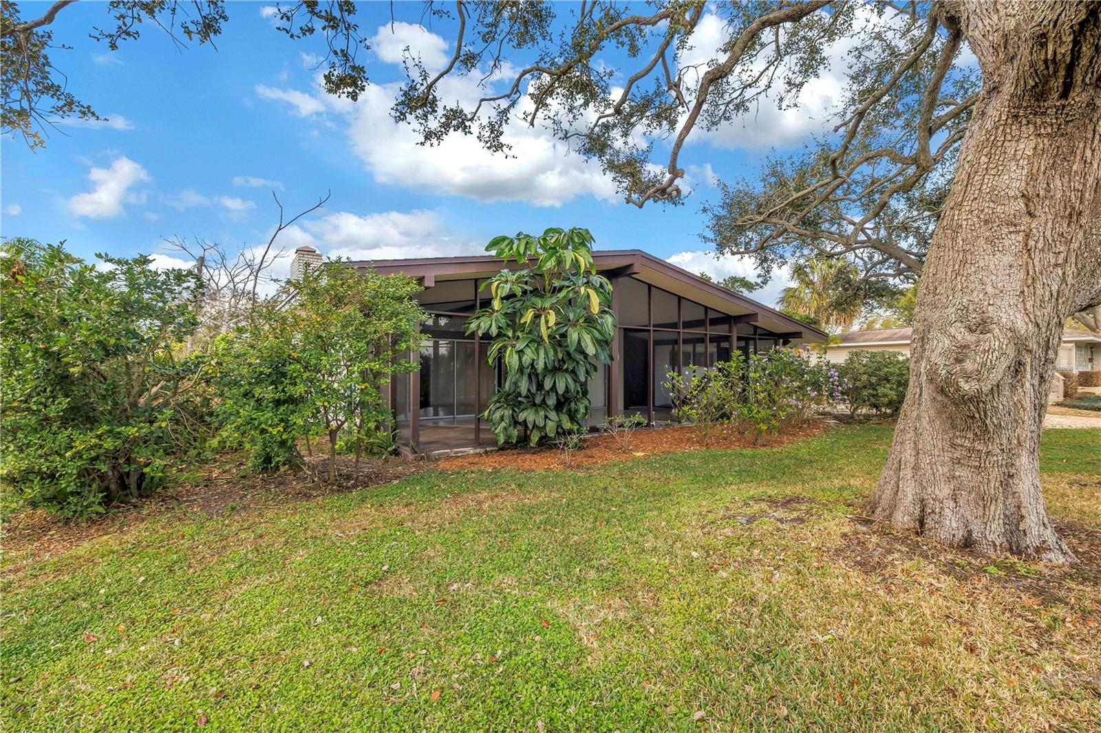 Image 5 of 81 For 6069 4th Avenue N