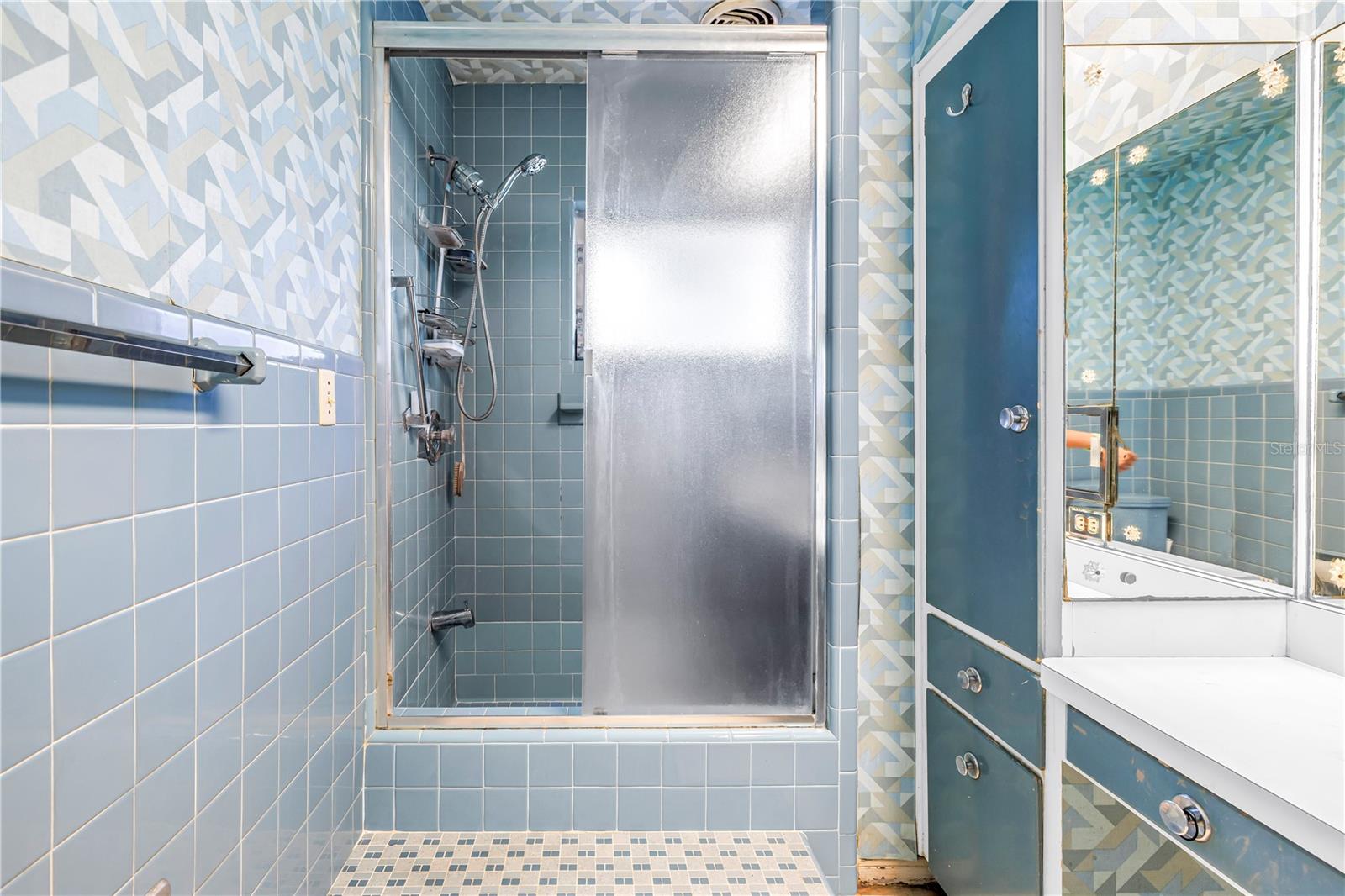 Image 51 of 81 For 6069 4th Avenue N