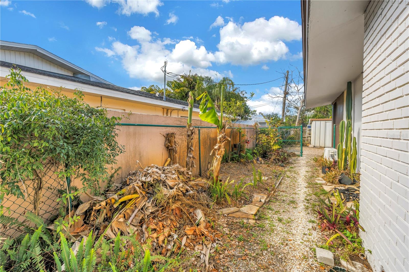 Image 64 of 81 For 6069 4th Avenue N