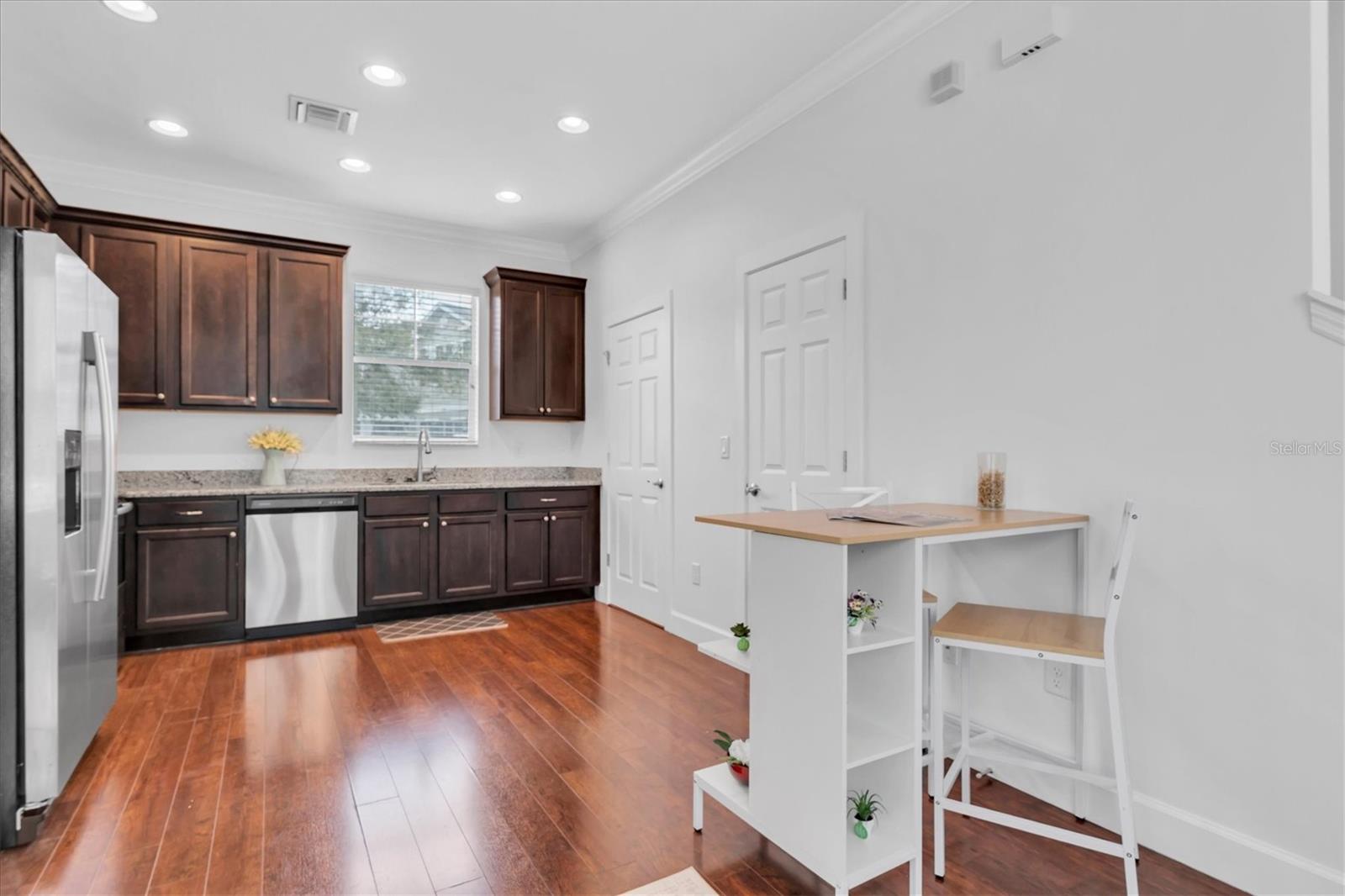 Image 7 of 24 For 529 Jetstar Lane