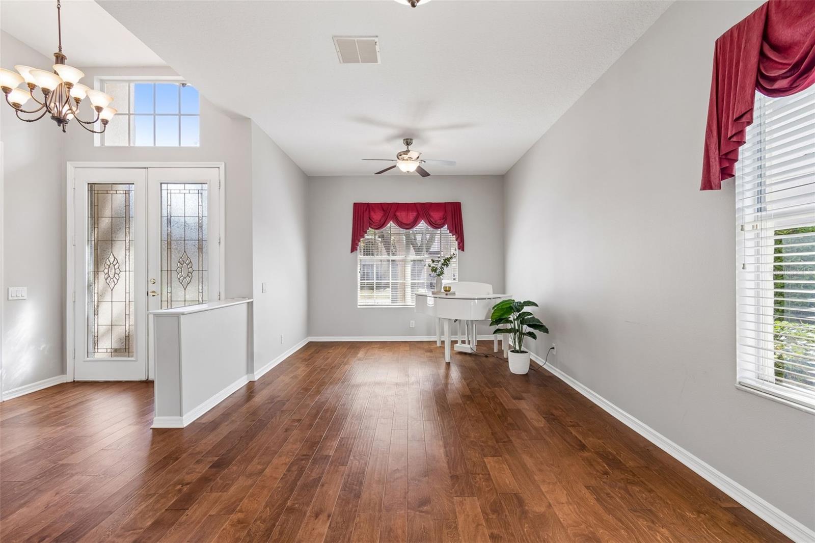 Image 12 of 78 For 10162 Deercliff Drive