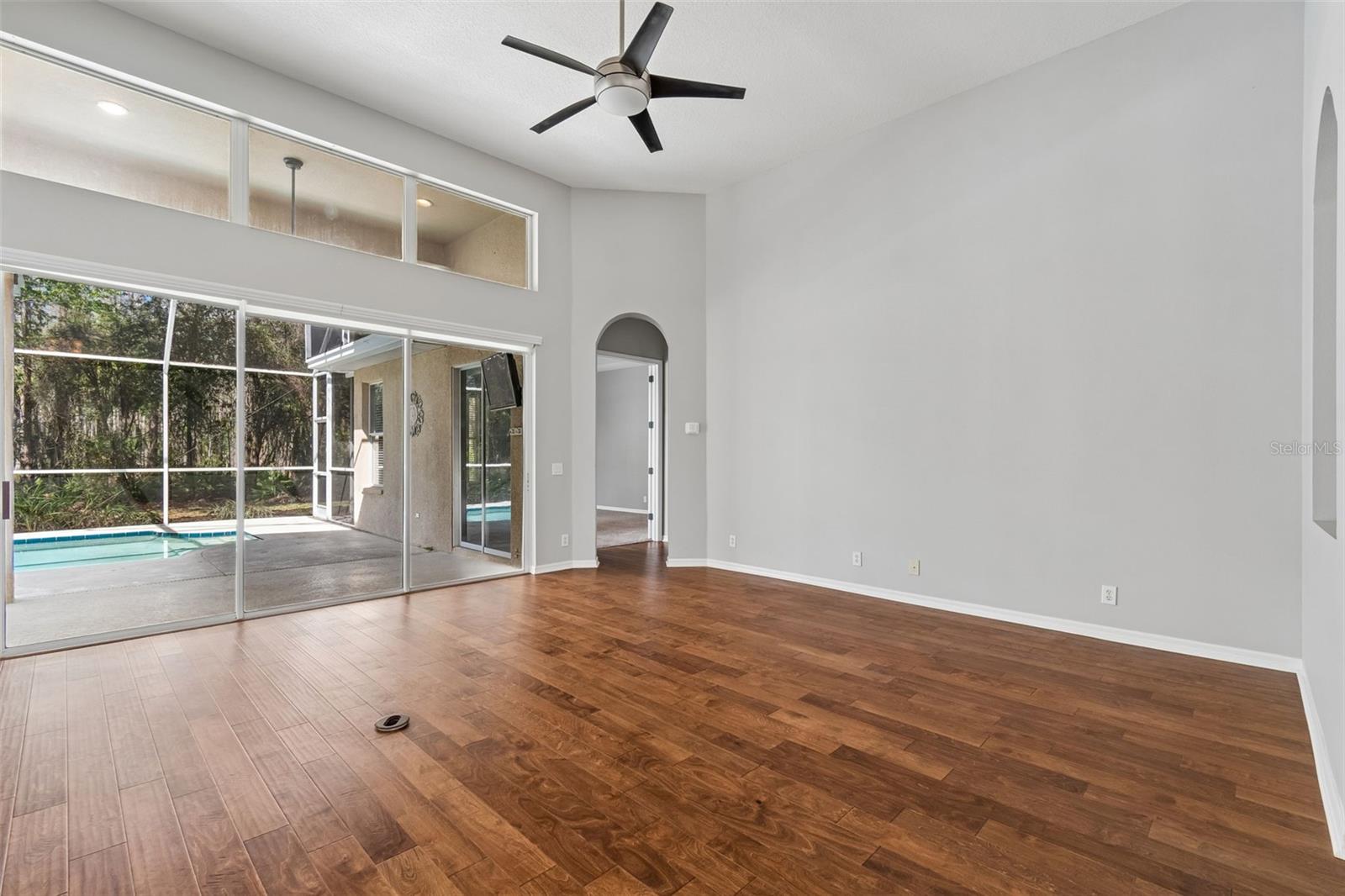 Image 16 of 78 For 10162 Deercliff Drive