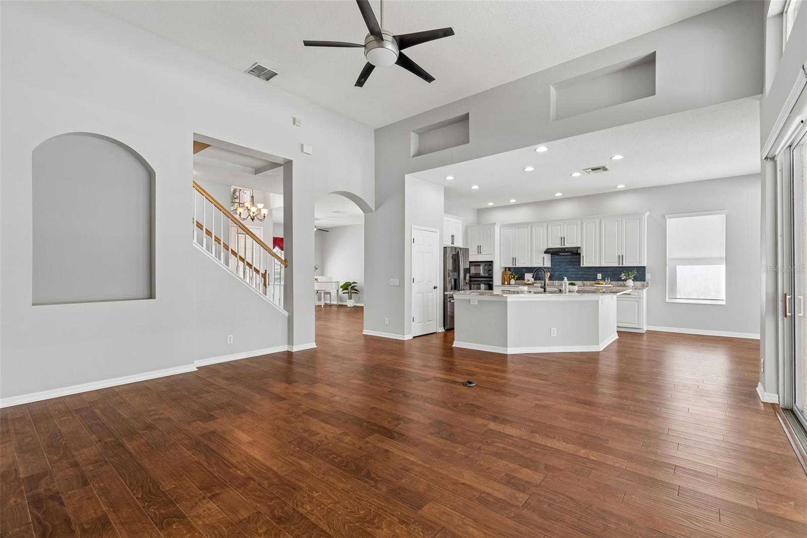 Image 19 of 78 For 10162 Deercliff Drive