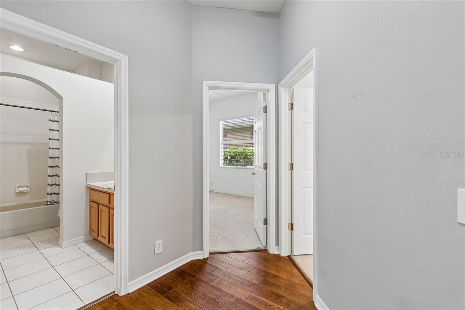 Image 36 of 78 For 10162 Deercliff Drive